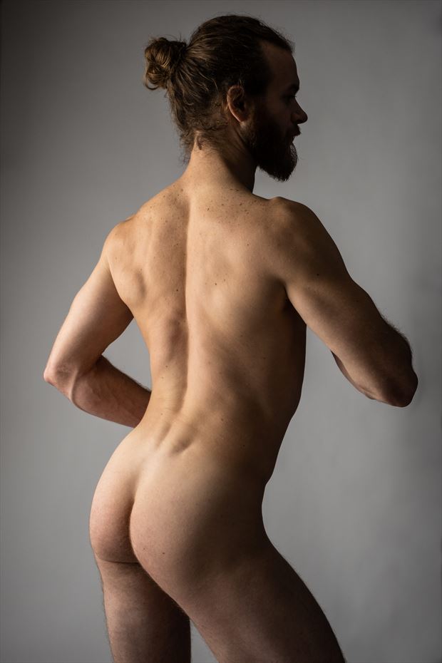 nude self portrait artistic nude photo by model benjamin hull
