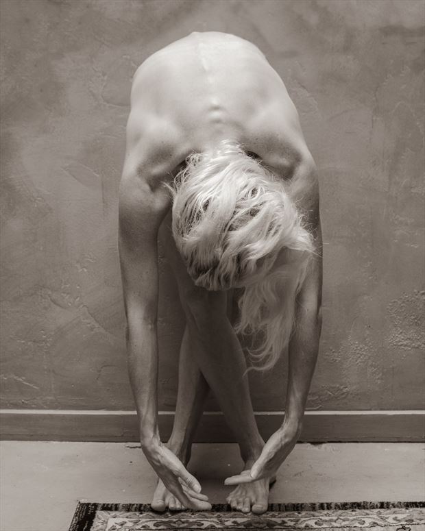 nude yoga practice artistic nude artwork by photographer vicente mulholland