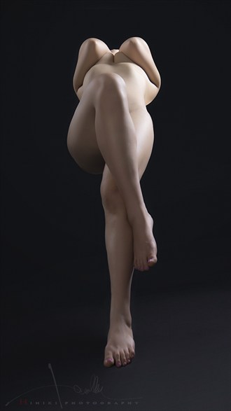 o+ Artistic Nude Photo by Photographer Trinh Xuan Hai