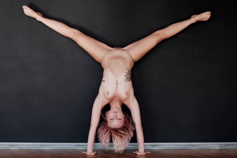 olivia upside down artistic nude photo by photographer stromephoto