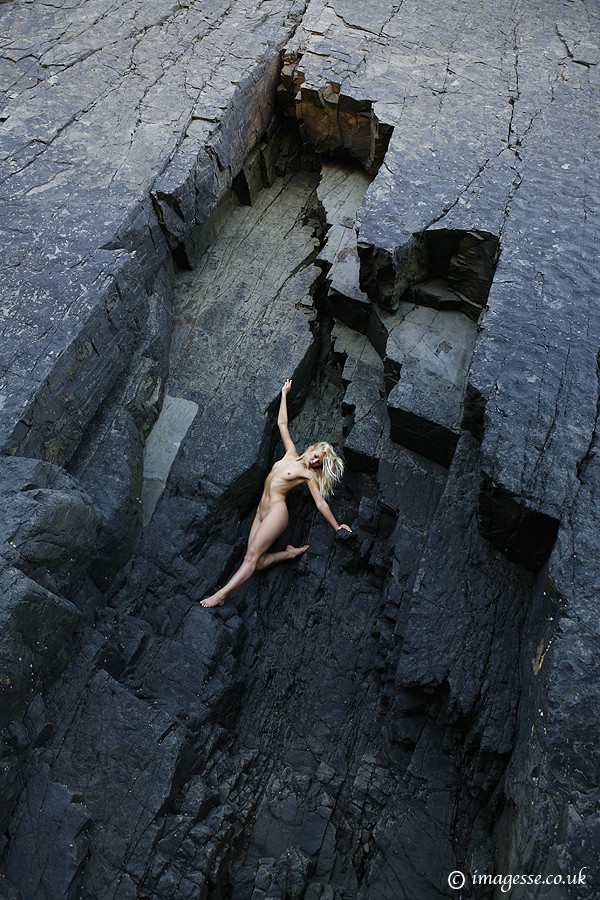 one giant leap Artistic Nude Photo by Photographer imagesse