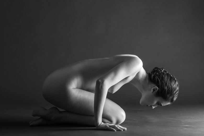 one light sessions artistic nude photo by photographer gunnar