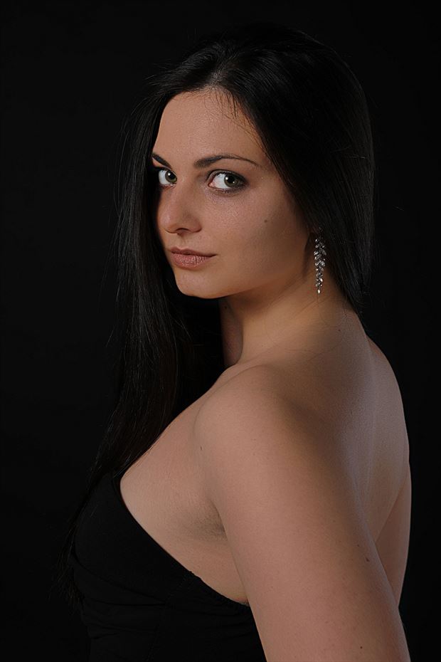 open eyes photography studio lighting photo by model lisa elias