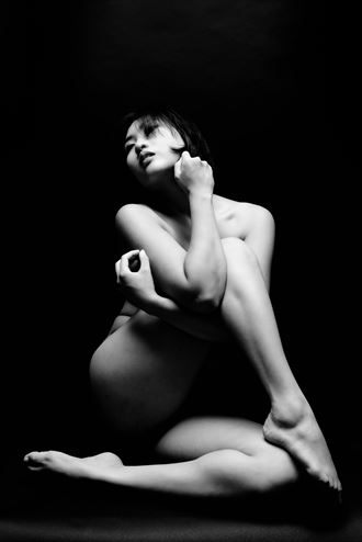 peace within artistic nude artwork by photographer styleshotz