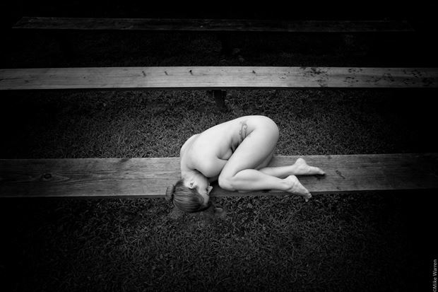 peaceful artistic nude photo by photographer mikewarren