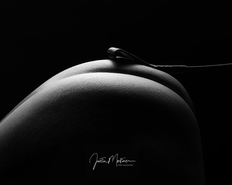 peaches artistic nude artwork by photographer justin mortimer