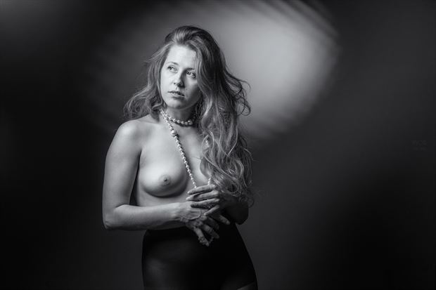 pearls and nylon artistic nude photo by photographer visions dt