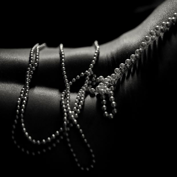 pearls artistic nude photo by photographer cowz
