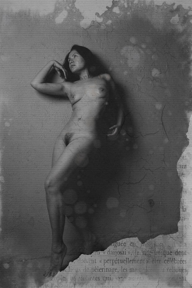 photo Iris Dassault Artistic Nude Photo by Model claudineartnude
