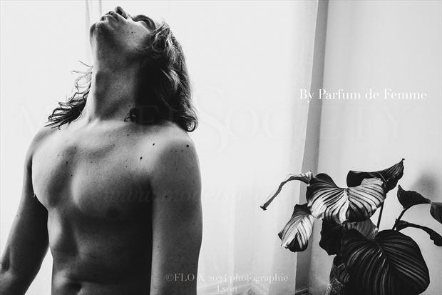 pierre akov implied nude photo by photographer parfum de femme