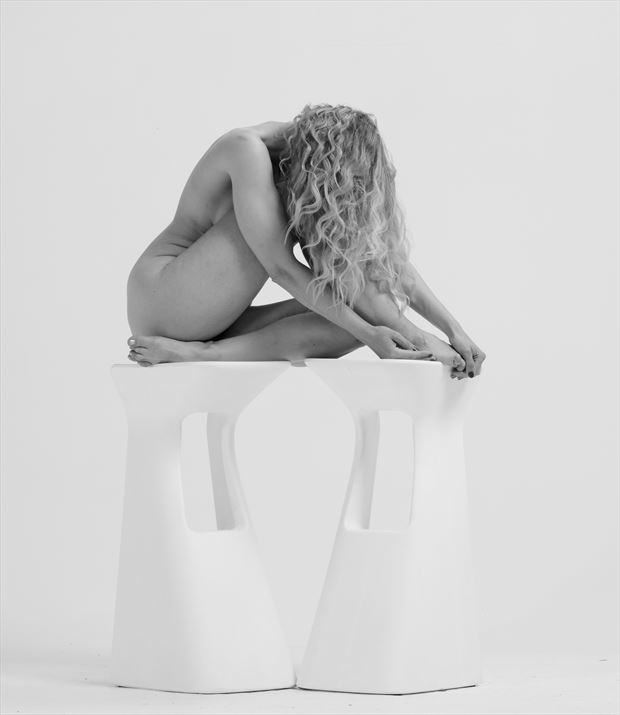 plinth artistic nude photo by photographer rlux