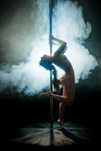 poledance iii artistic nude artwork by photographer jens schmidt