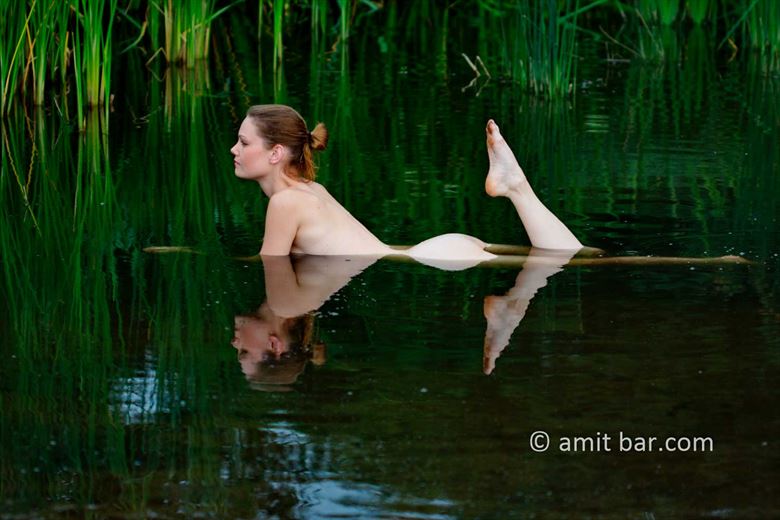 pool reflection artistic nude photo by photographer bodypainter