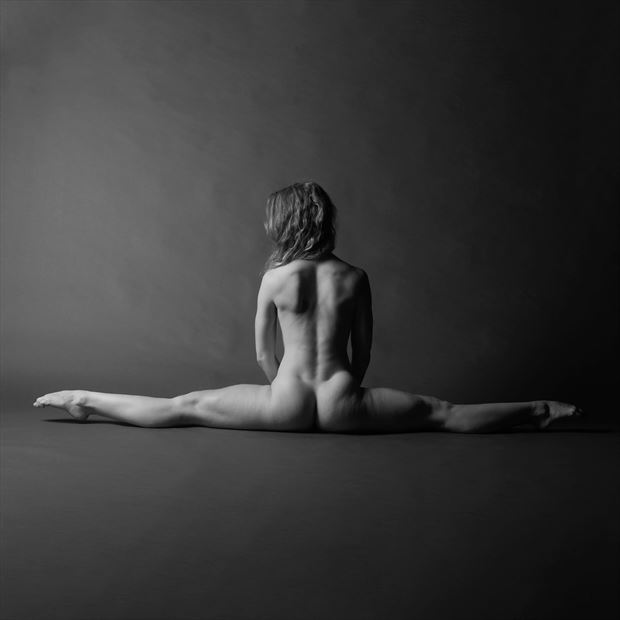 poppy split sensual photo by photographer lone shepherd