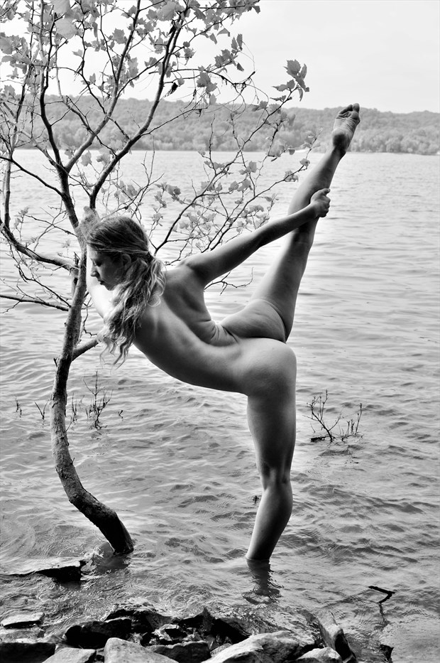 poppyseeddancer at lake monroe artistic nude photo by photographer kayakdude