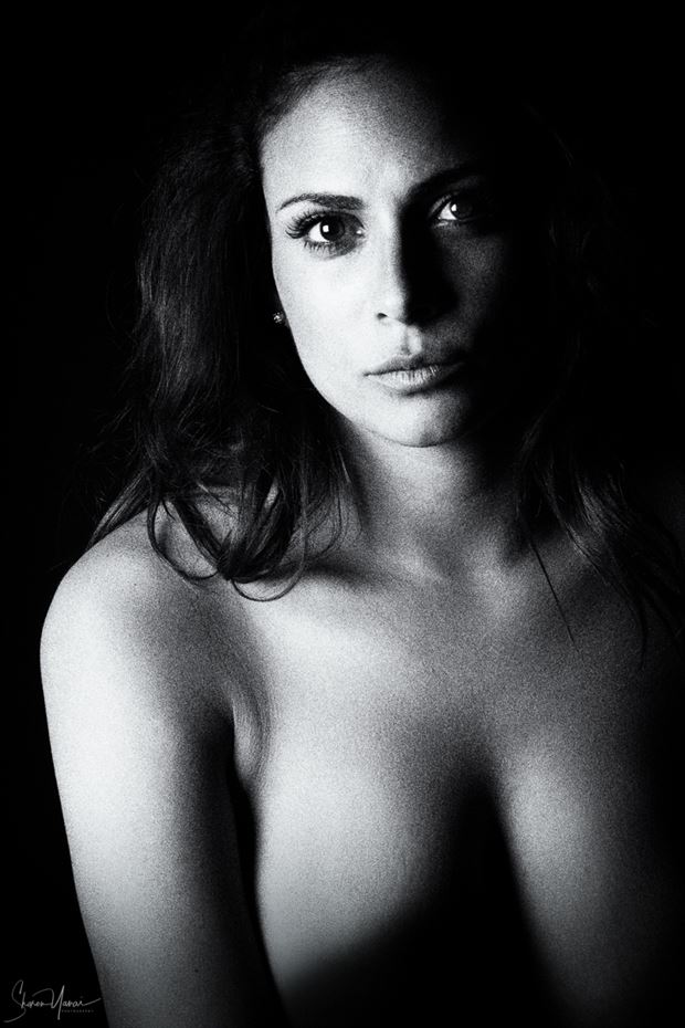 portrait of a naked woman in black and white artistic nude photo by photographer sharonphoto