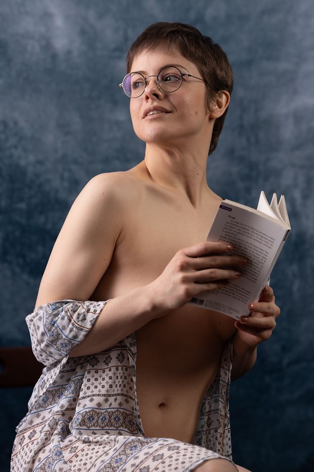 portrait of jos%C3%A9e artistic nude photo by photographer claude frenette
