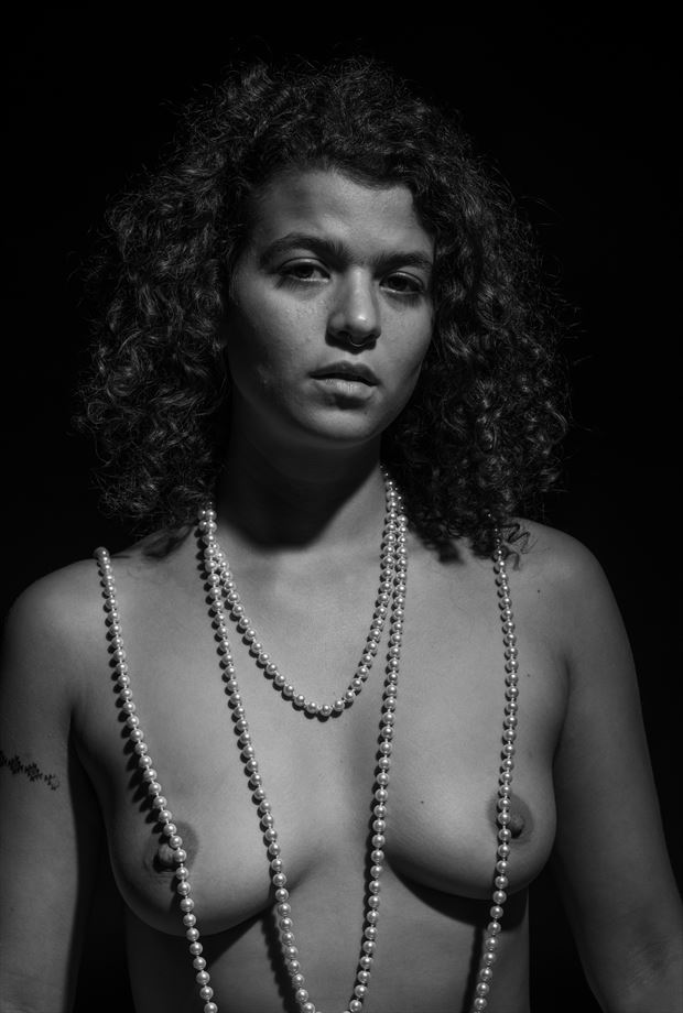 portrait with pearls artistic nude artwork by photographer gsphotoguy