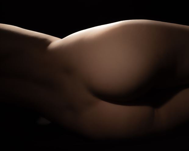 posterior artistic nude photo by photographer jim setzer