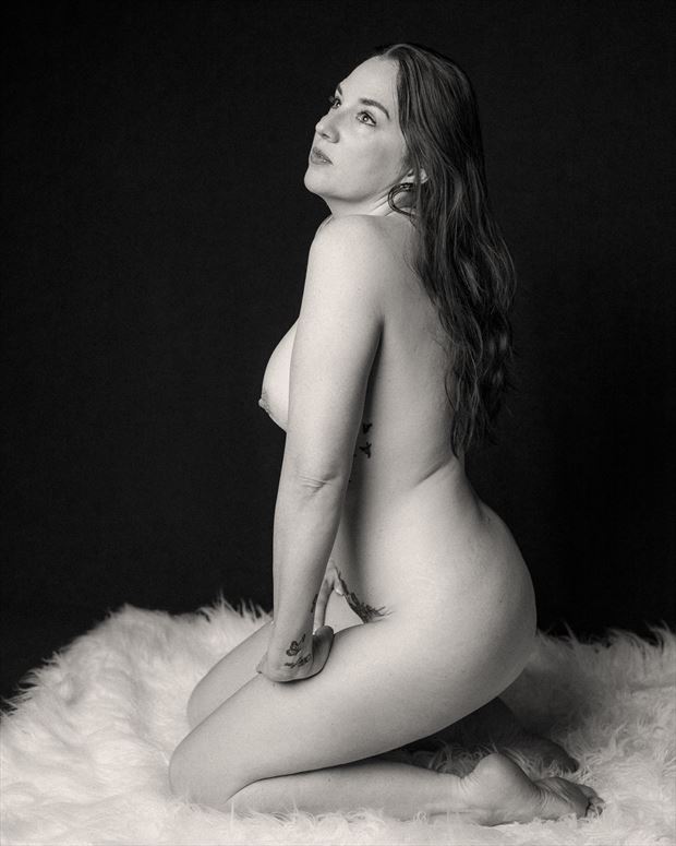 profile artistic nude photo by model eva marie