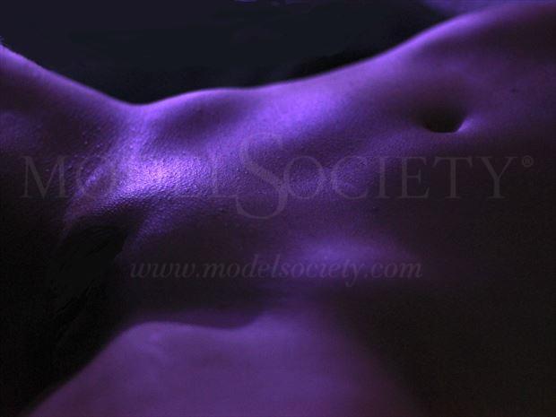 purple glow artistic nude photo by photographer jaysdaze