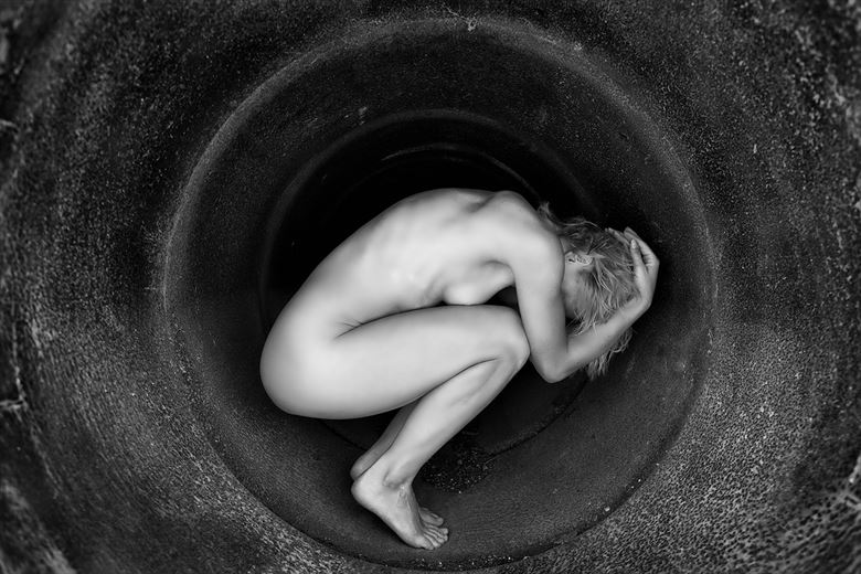 refuge artistic nude photo by photographer unmasked