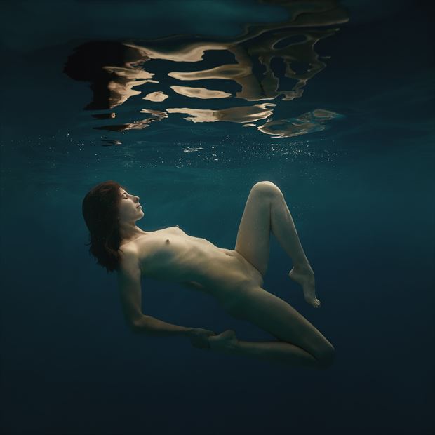relax underwater artistic nude photo by photographer dml