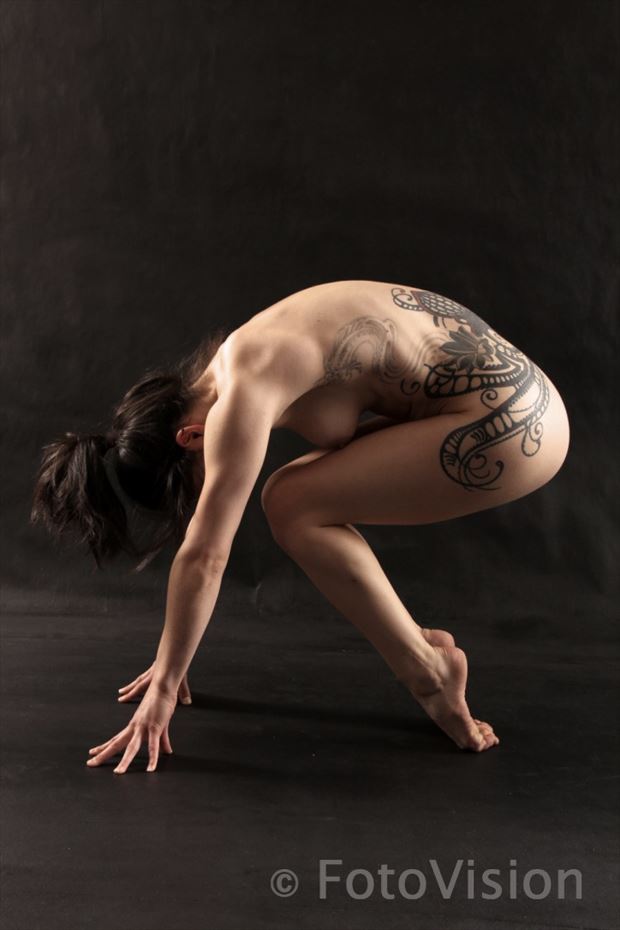 resistance artistic nude photo by model dahliahrevelry 
