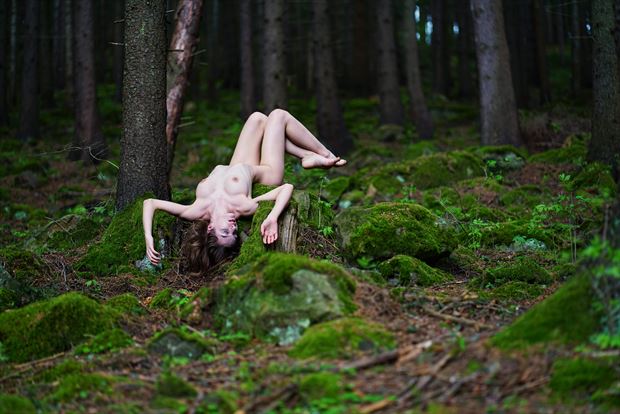 resting in the forest color artistic nude artwork by artist kuti zolt%C3%A1n hermann