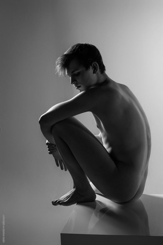 resting or waiting artistic nude photo by model zilo
