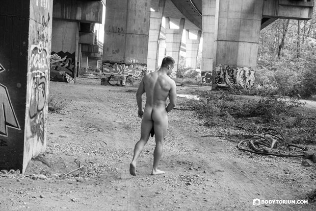 richard artistic nude photo by photographer phil dlab