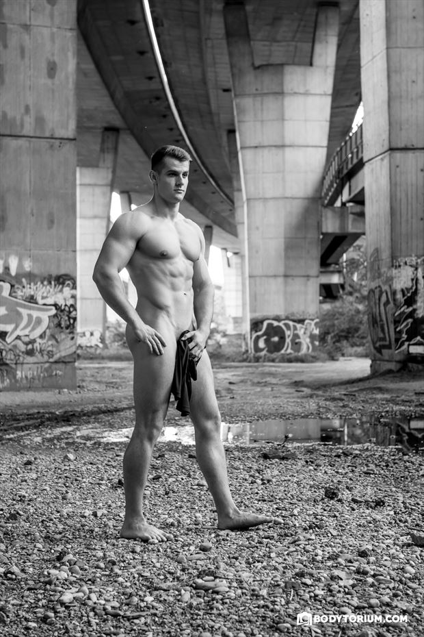 richard artistic nude photo by photographer phil dlab