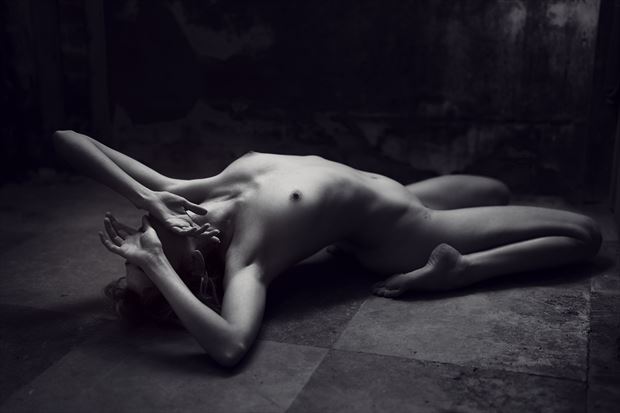 riona neve artistic nude photo by photographer yung