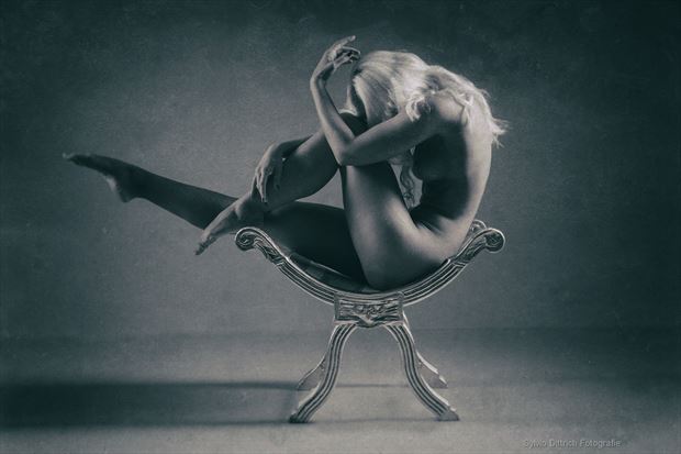 rund artistic nude photo by photographer s dittrich