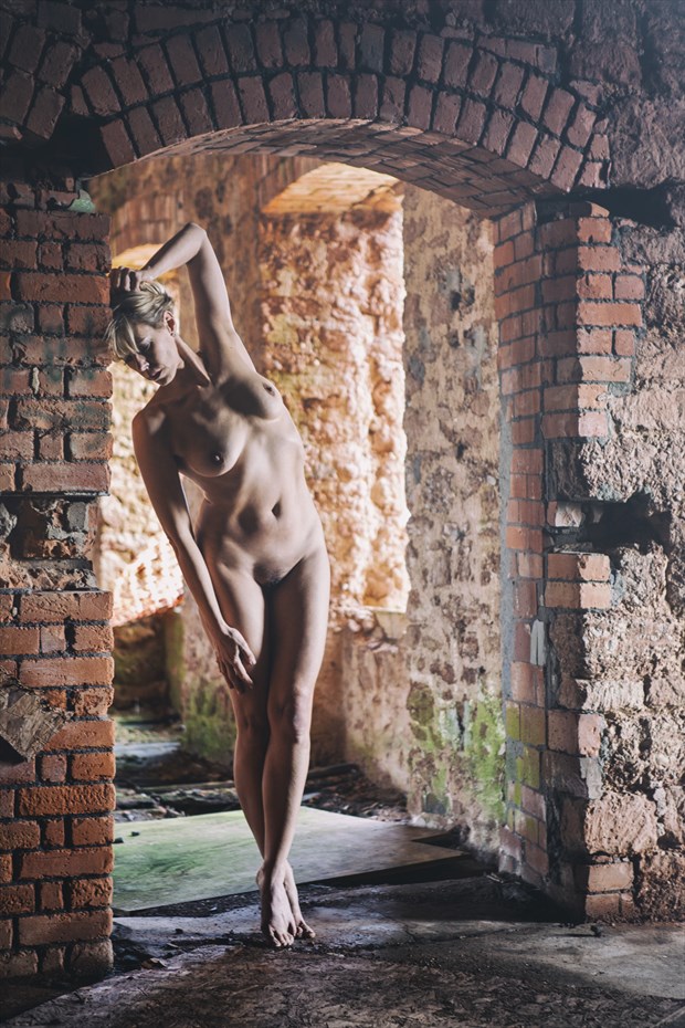 rustic red reveal Artistic Nude Photo by Photographer imagesse