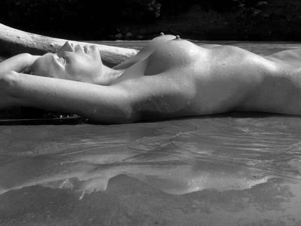 r%C3%A9flexion aquatique 1 artistic nude photo by photographer dick