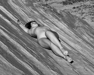 sandstone lines artistic nude artwork by photographer red amber studios