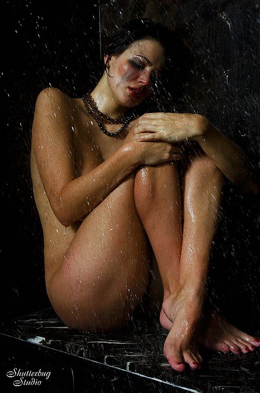 sara artistic nude photo by photographer shutterbug studio