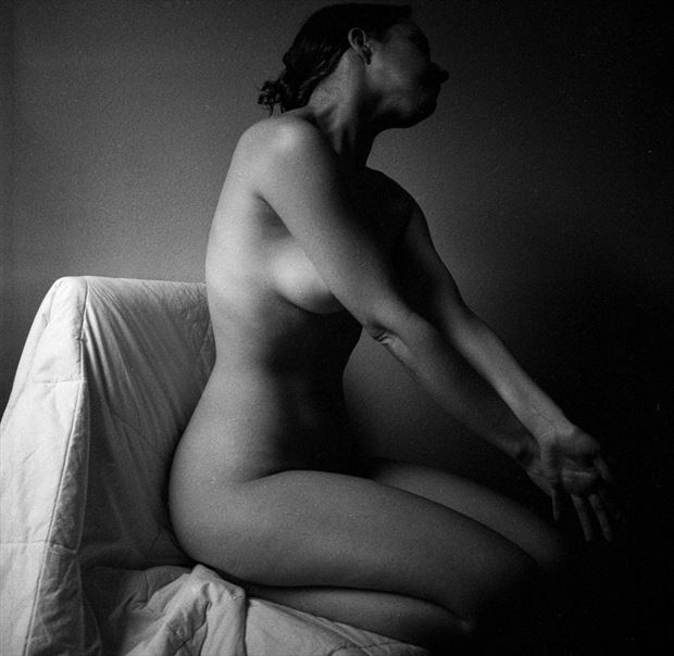 sarah implied nude artwork by photographer glimpse in time