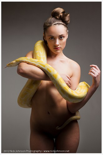 sarah with snake artistic nude photo by photographer nickjohnson