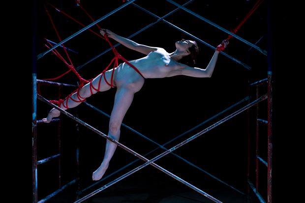 scaffold artistic nude photo by photographer eric upside brown