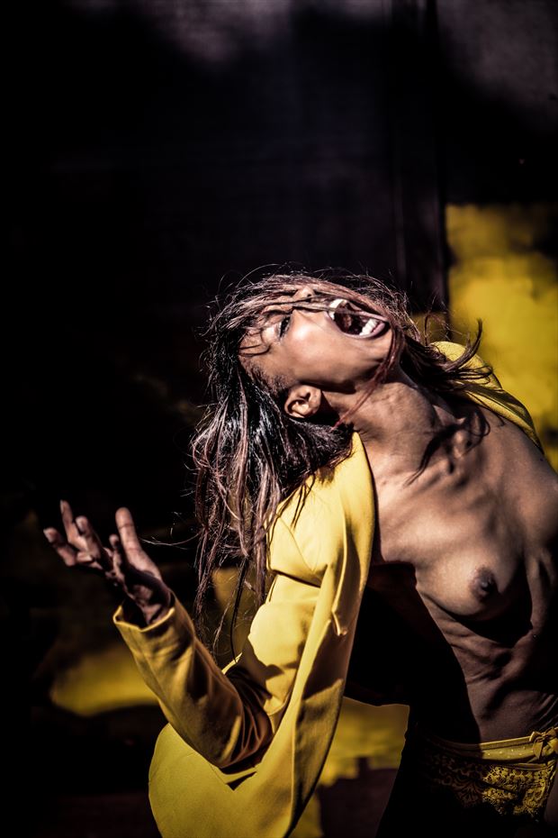 scream out pain artistic nude photo by model sabamodel