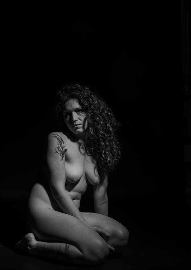 seated artistic nude artwork by photographer gsphotoguy
