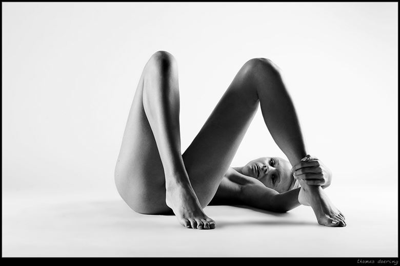 see through artistic nude photo by photographer thomas doering