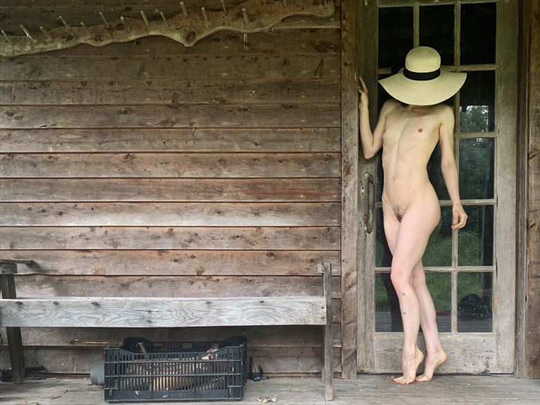 self portrait artistic nude photo by model rayne tupelo