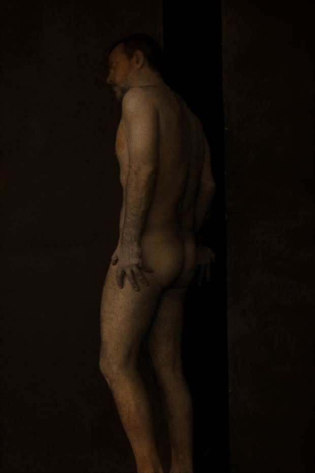 selfpotrait implied nude photo by photographer gustavo combariza