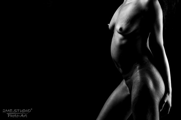 sensual alternative model photo by photographer 2m8 studio