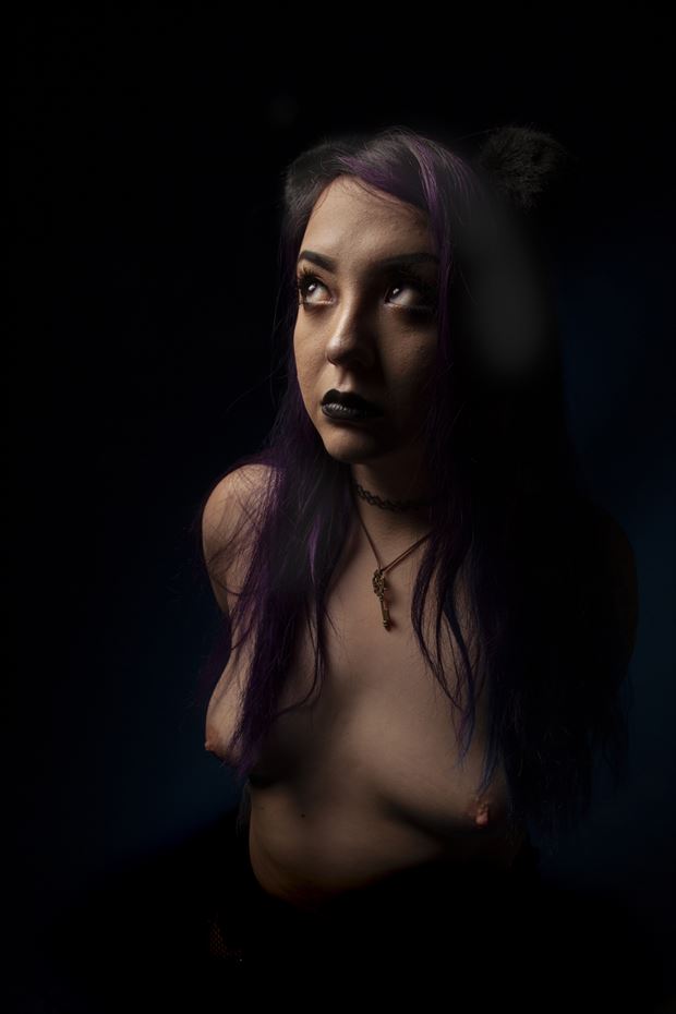 sensual alternative model photo by photographer curvedlight