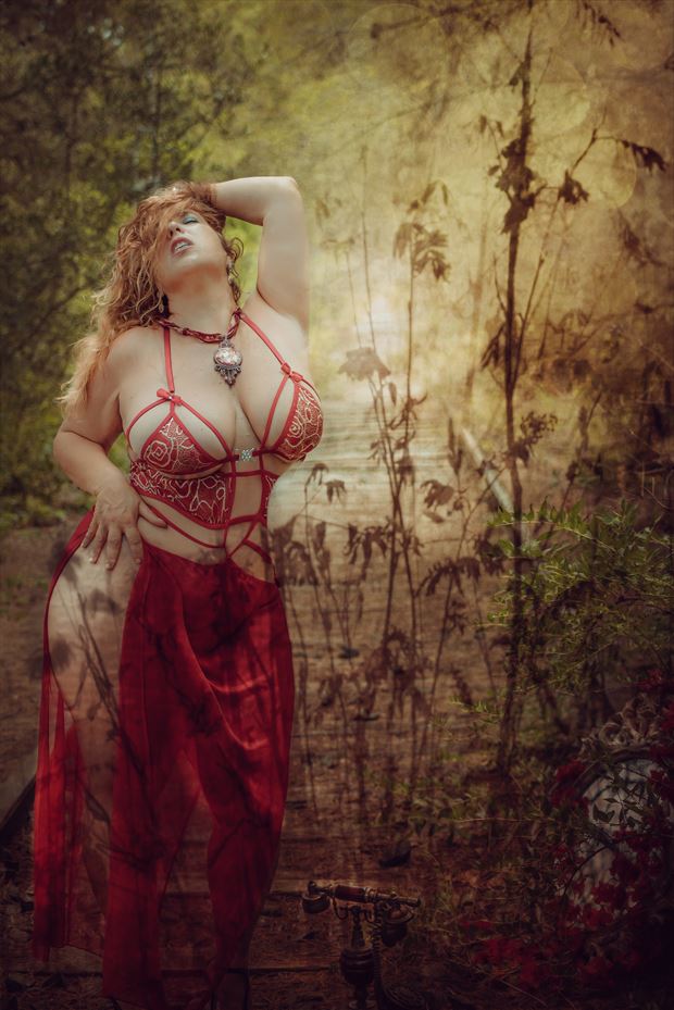 sensual alternative model photo by photographer rafael ugueto