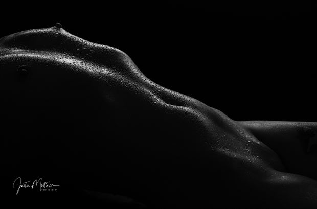 sensual curves artistic nude photo by photographer justin mortimer